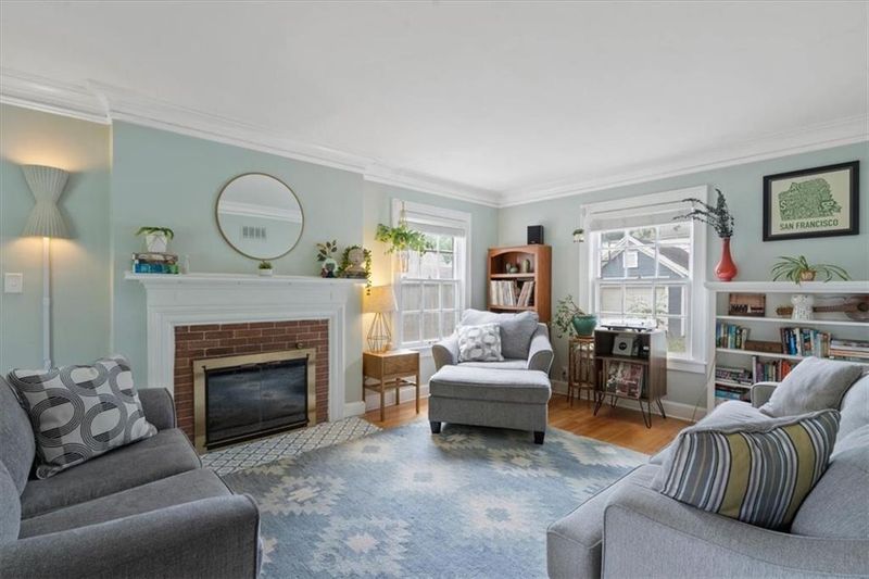 15 E 68th Ter, Kansas City, MO 64113