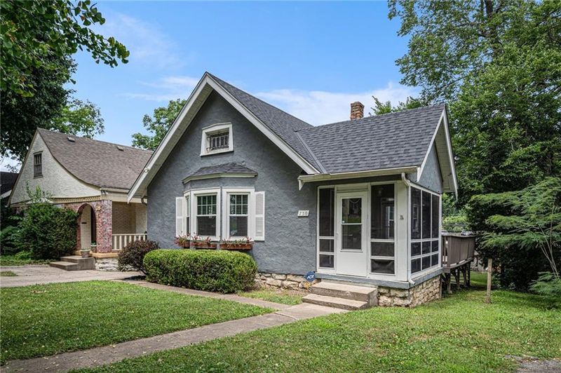 730 E 63rd Ter, Kansas City, MO 64110