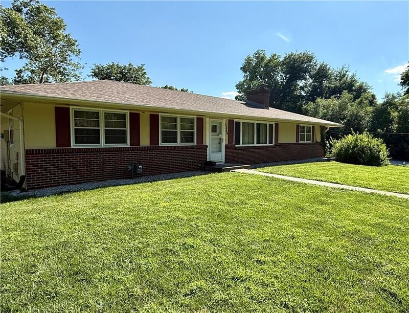 5249 Dixie Ct, Kansas City, KS 66106