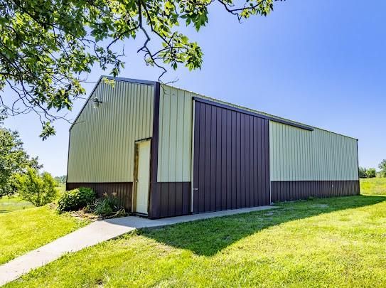 13207 Unity Ave, Winston, MO 64689