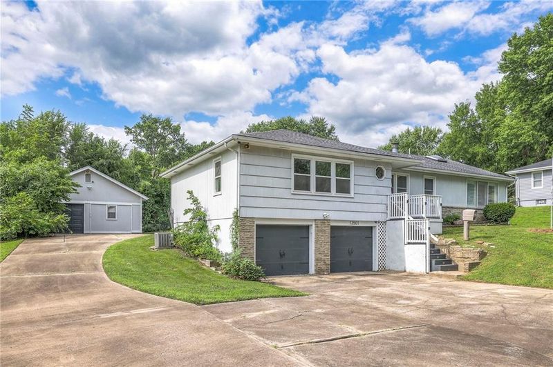 12501 E 53rd St, Kansas City, MO 64133