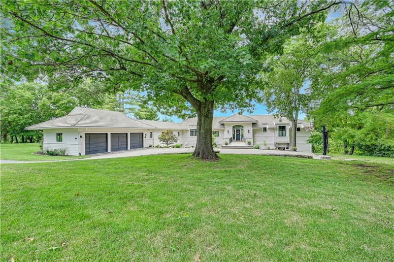 17020 S Highland Ridge Dr, Loch Lloyd, MO 64012