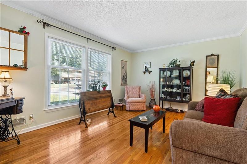 7211 Goodman St, Overland Park, KS 66204