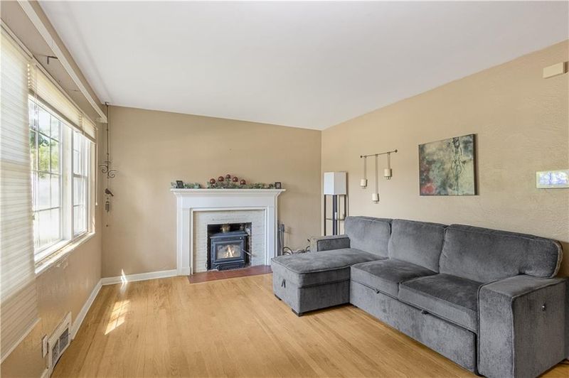 711 E 72nd Ter, Kansas City, MO 64131