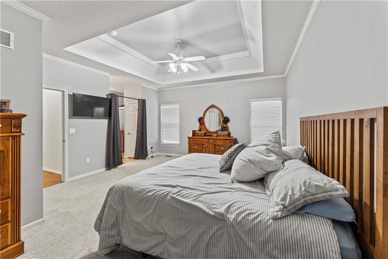 21732 W 122nd St, Olathe, KS 66061