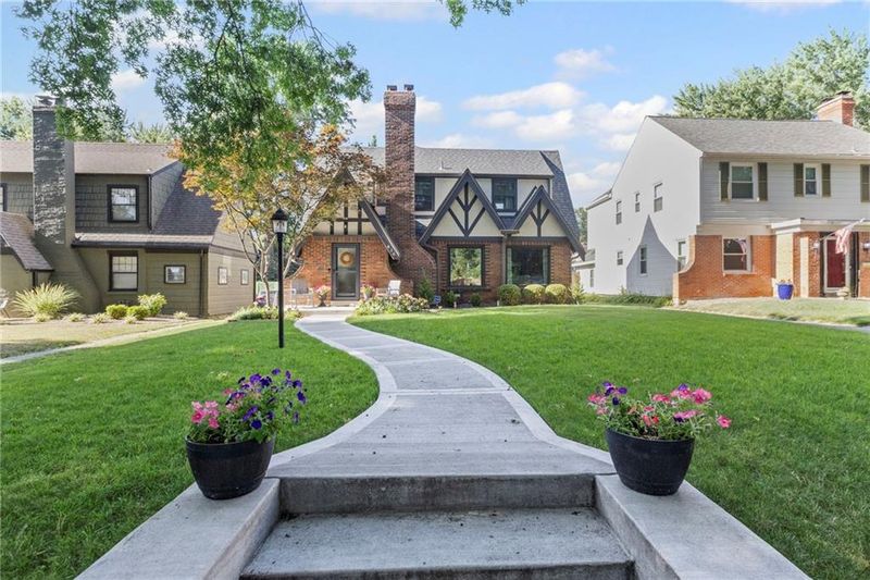 416 E 72nd Ter, Kansas City, MO 64131