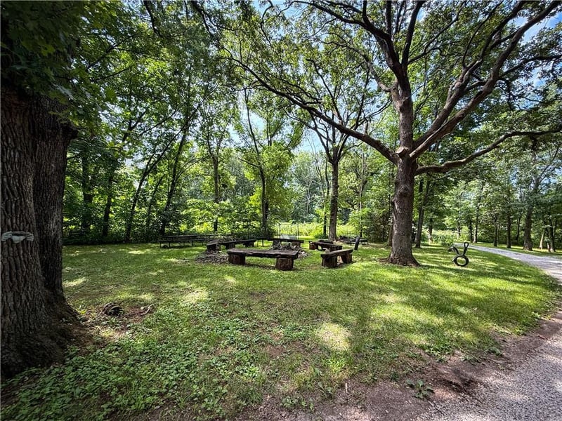 24604 E 327th St, Harrisonville, MO 64701