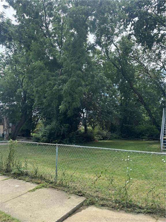 1215 W 21 St, Kansas City, MO 64108