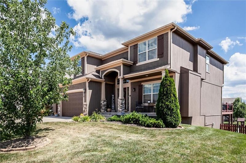 1319 NE 107th Ter, Kansas City, MO 64155