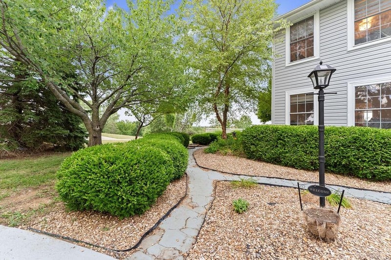 10447 Overbrook Rd, Edwardsville, KS 66111