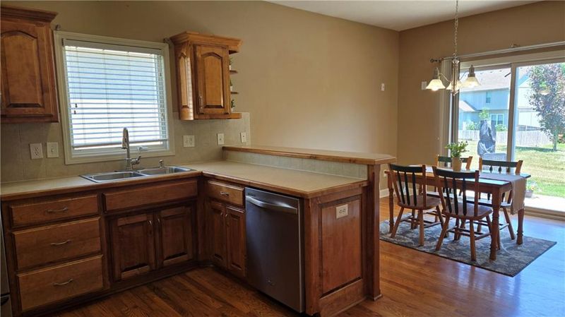 7515 N Eastern Ave, Kansas City, MO 64158
