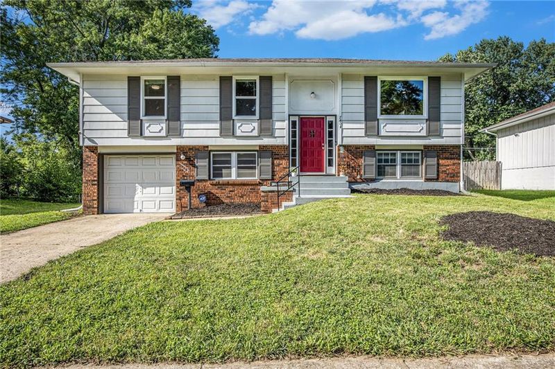 7404 E 118th Pl, Kansas City, MO 64134
