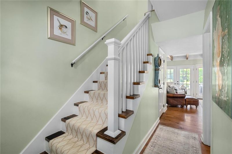 202 NE Bayview Dr, Lee's Summit, MO 64064