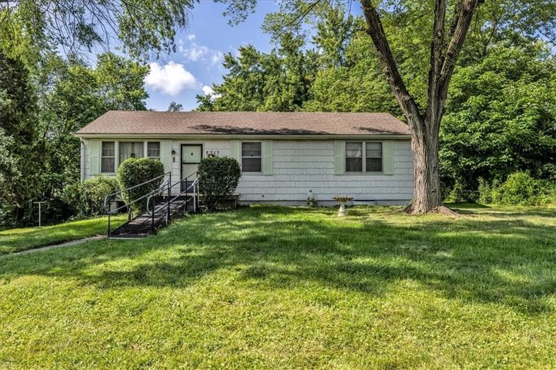 8717 E 50th St, Kansas City, MO 64129