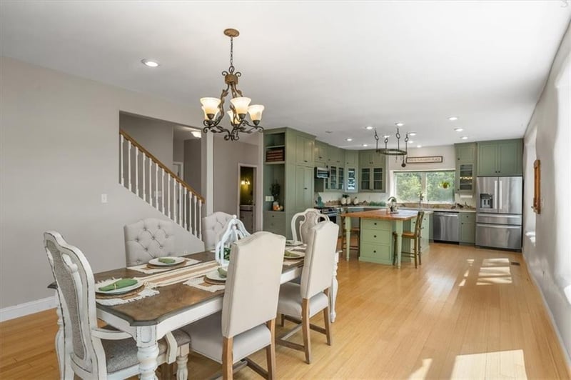 24900 Chieftain Rd, Lawrence, KS 66044