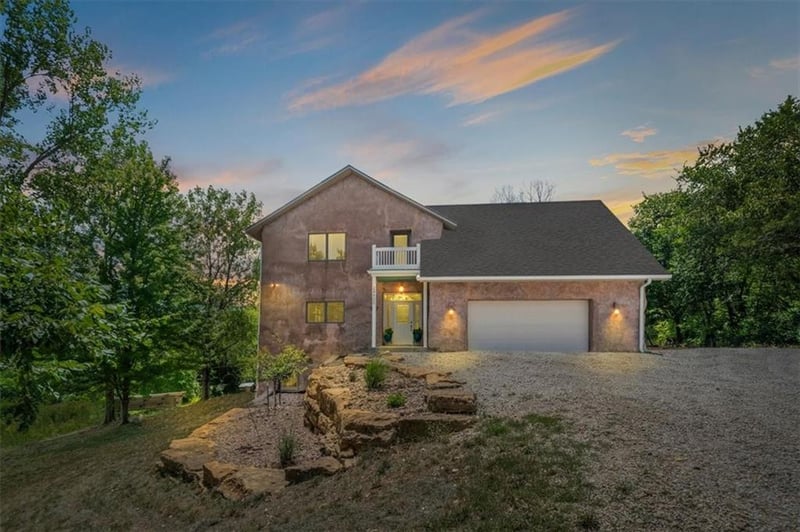 24900 Chieftain Rd, Lawrence, KS 66044