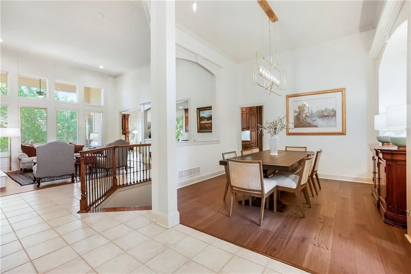 11417 Granada Ct, Leawood, KS 66211