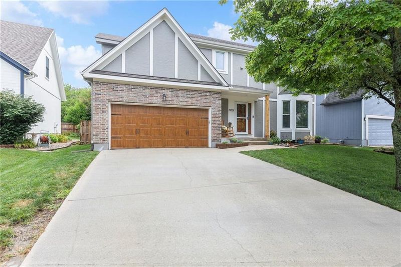 13125 S Summit St, Olathe, KS 66062