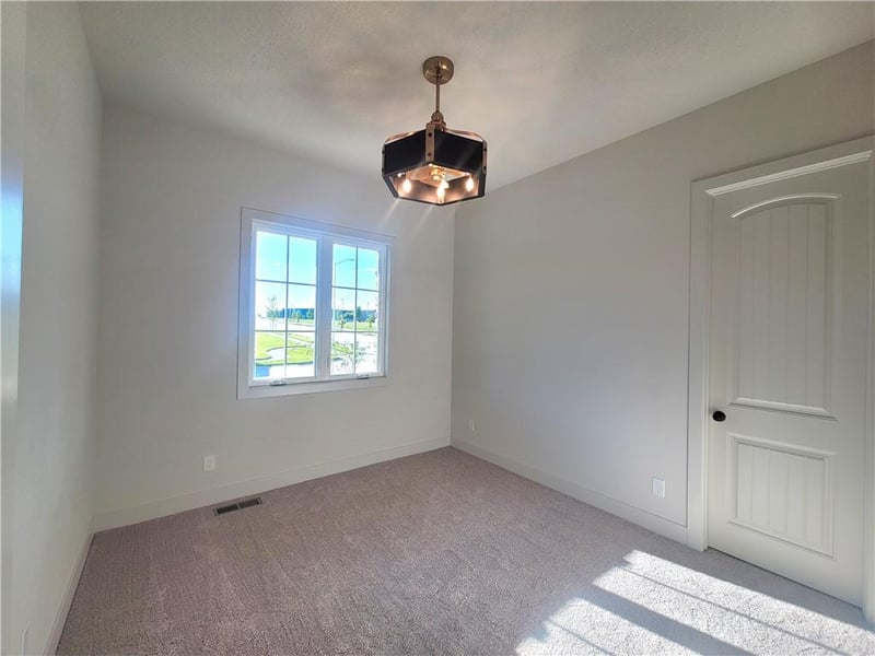 18221 Oakmont St, Overland Park, KS 66013