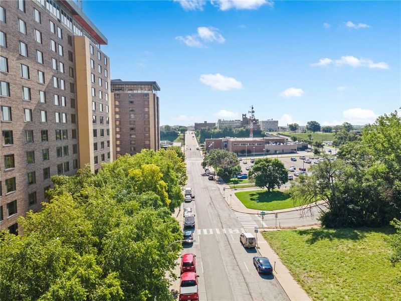 600 E 8th St #2M, Kansas City, MO 64106