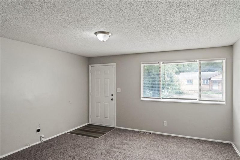 8506 Crystal Ave, Kansas City, MO 64138