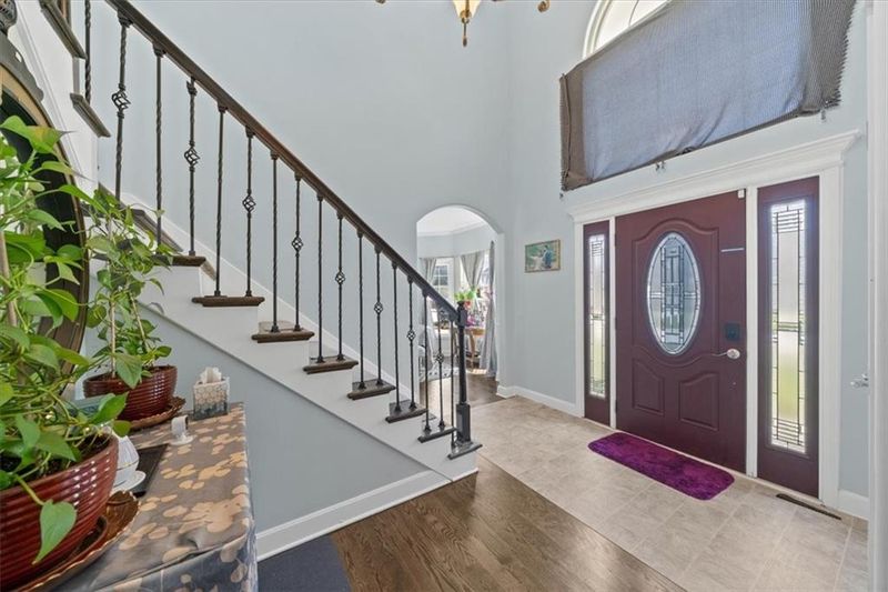 2403 NW Cove Dr, Blue Springs, MO 64015