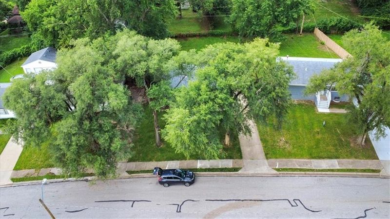 7719 E 47th Ter, Kansas City, MO 64129