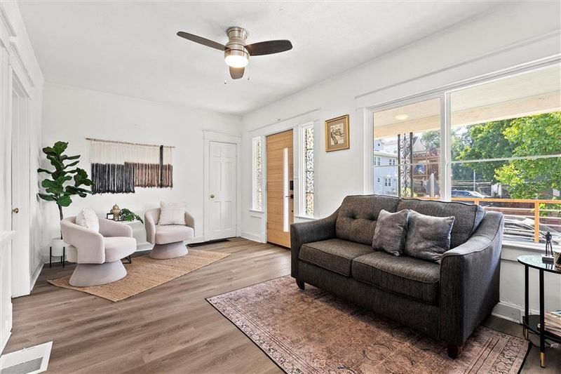 4608 Forest Ave, Kansas City, MO 64110
