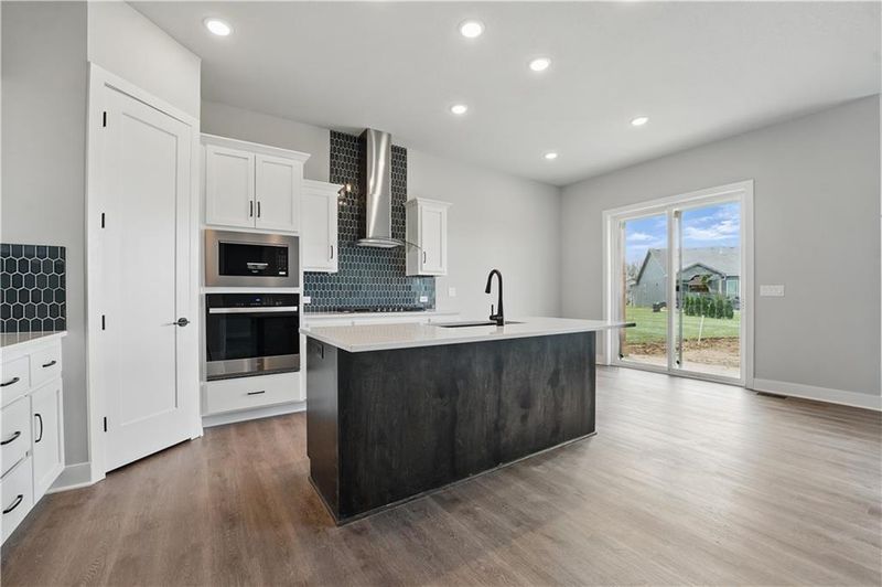 1531 N 162nd Ter, Basehor, KS 66007
