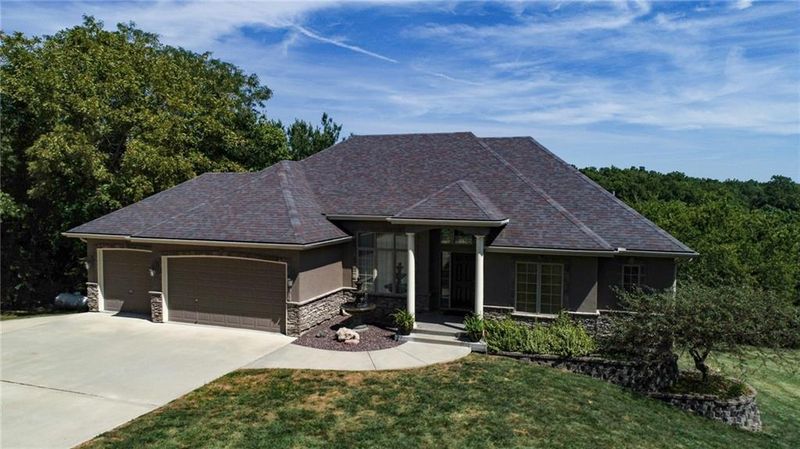 7103 S Hillside School Rd S, Oak Grove, MO 64075