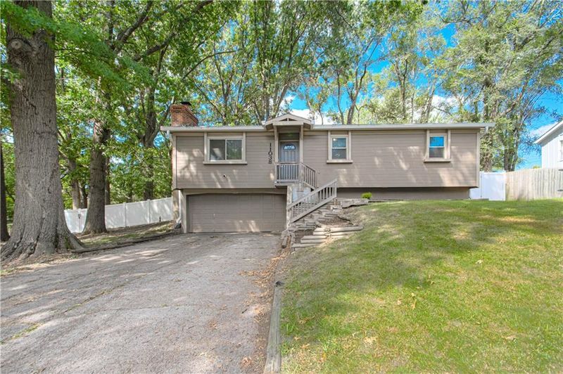 11038 N Harrison St, Kansas City, MO 64155