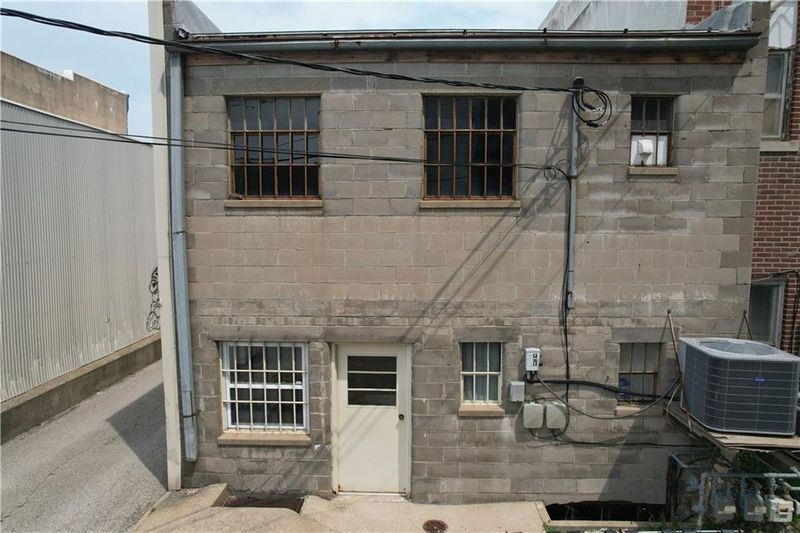 710 Commercial St, Atchison, KS 66002