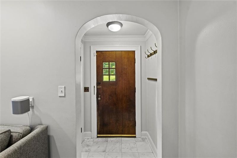 208 E 66th Ter, Kansas City, MO 64113