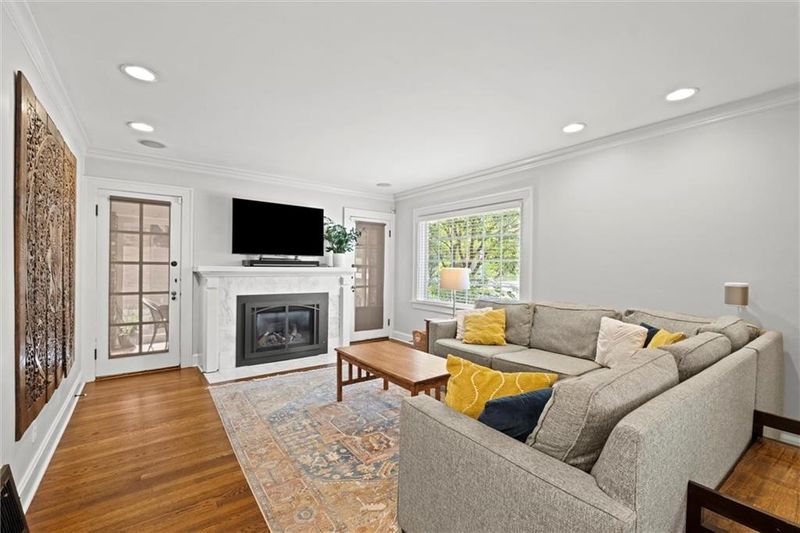 208 E 66th Ter, Kansas City, MO 64113