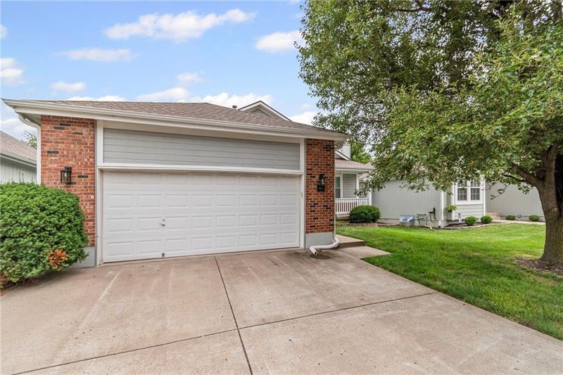 864 Reese St, Liberty, MO 64068