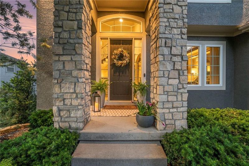 16865 Bluejacket St, Overland Park, KS 66221