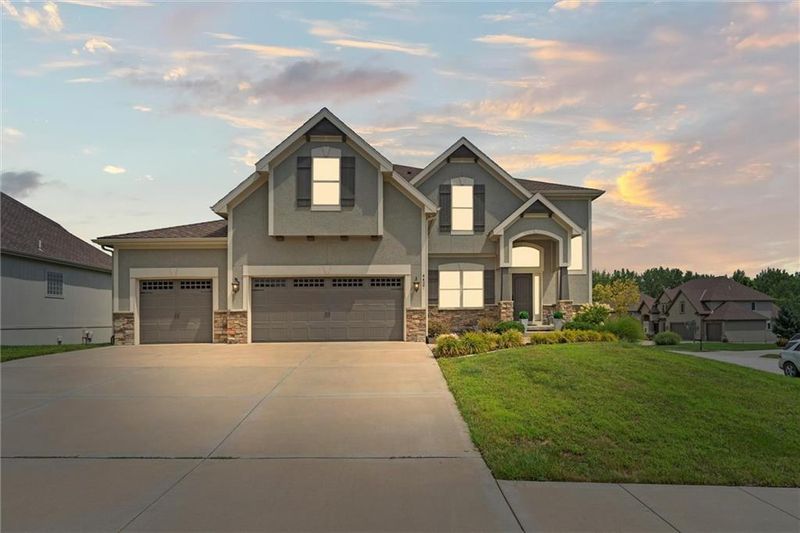 4427 NW Sienna Rg, Riverside, MO 64150