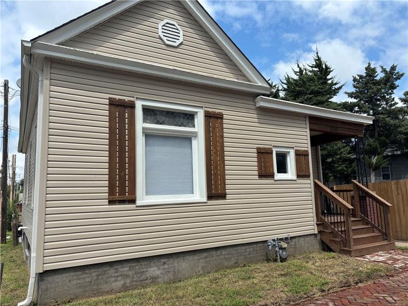 2215 Lafayette St, St Joseph, MO 64507