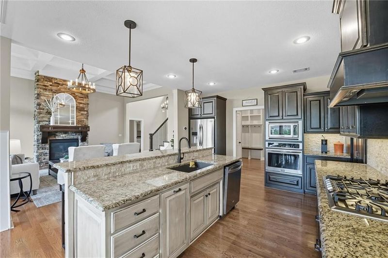 16400 Knox St, Overland Park, KS 66085