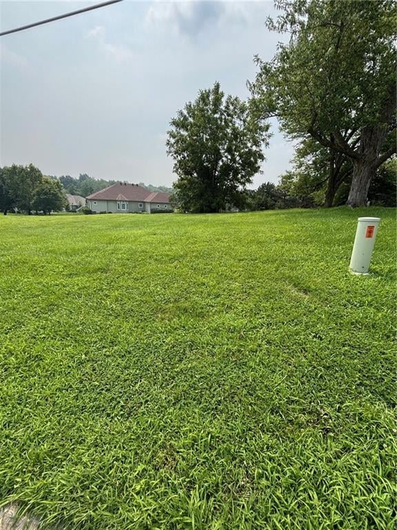 4216 Gene Field Rd, St Joseph, MO 64506