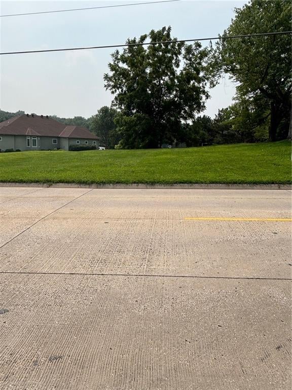 4216 Gene Field Rd, St Joseph, MO 64506