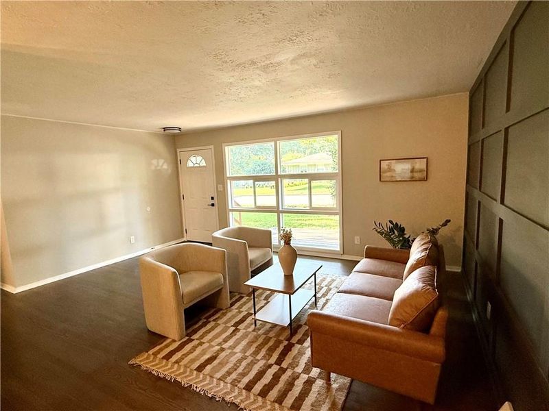11233 E 49th St, Kansas City, MO 64133