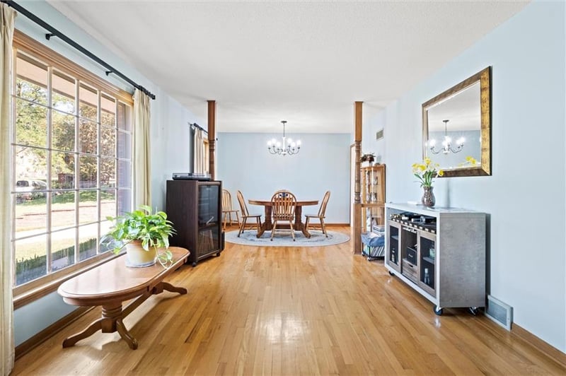 7201 W 54th St, Overland Park, KS 66202
