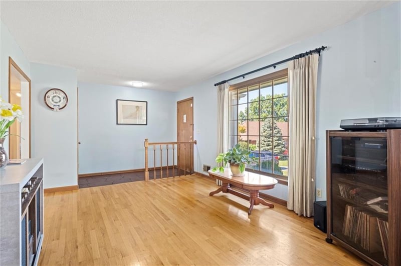 7201 W 54th St, Overland Park, KS 66202