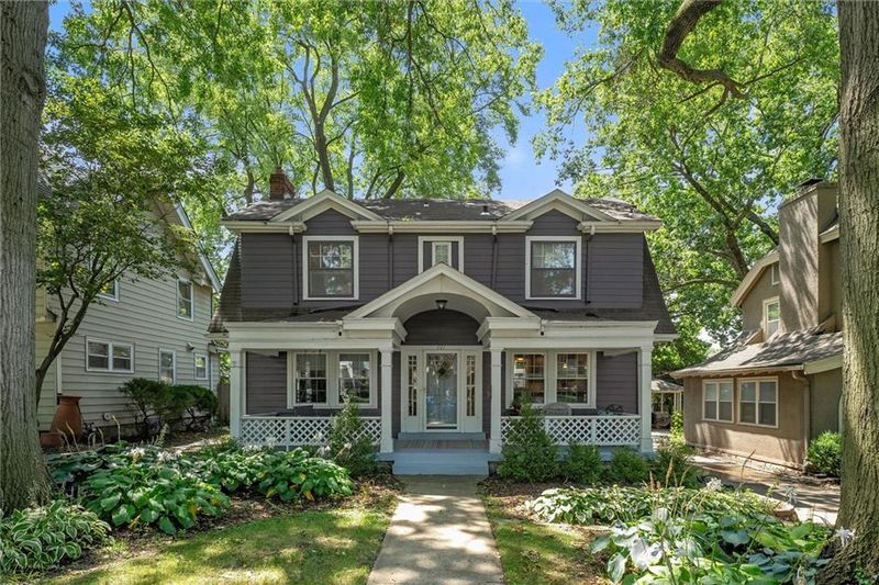 821 W 71st Ter, Kansas City, MO 64114