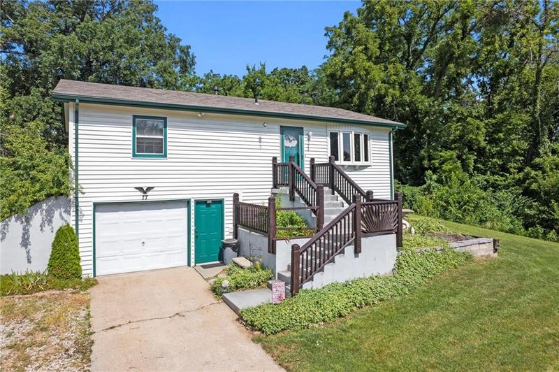 77 Stevens Rd, Eudora, KS 66025