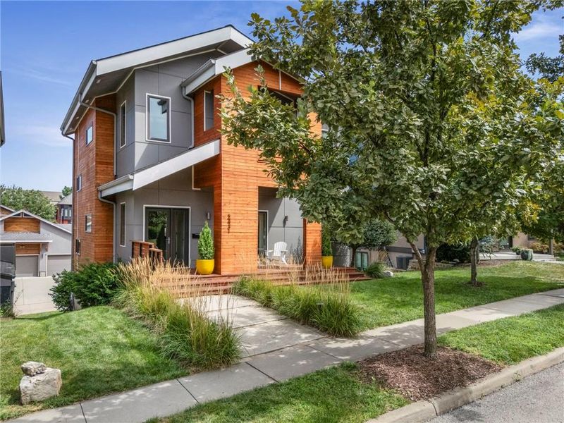2431 Forest Ave, Kansas City, MO 64108