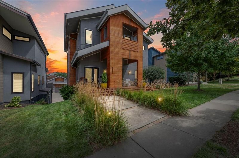 2431 Forest Ave, Kansas City, MO 64108