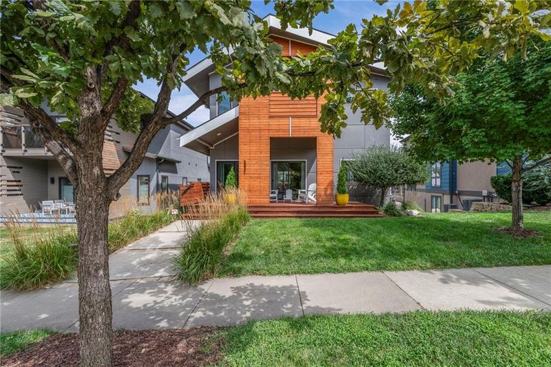 2431 Forest Ave, Kansas City, MO 64108