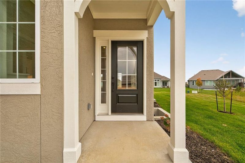 8208 Aurora St, Lenexa, KS 66220